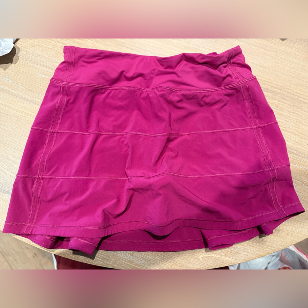 Lululemon Athletica Pace Rival Mid-Rise Skirt in Sonic Pink (RARE COLOR!!)